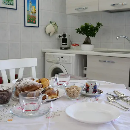 Rosso Pompeiano Apartament Pompeja